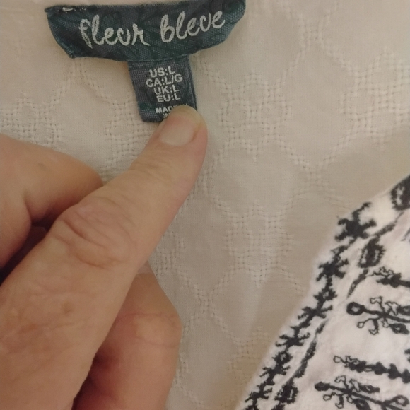 Fleur Bleue Women's L White Blue Embroidery 3/4 Sleeve Tunic Top - Picture 5 of 6